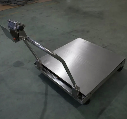 il pavimento della piattaforma 1ton di 1x1m riporta in scala le bilance di Digital con l'indicatore delle ruote XK3190-A12E