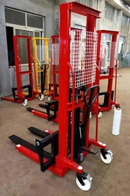 Carrello elevatore idraulico della mano